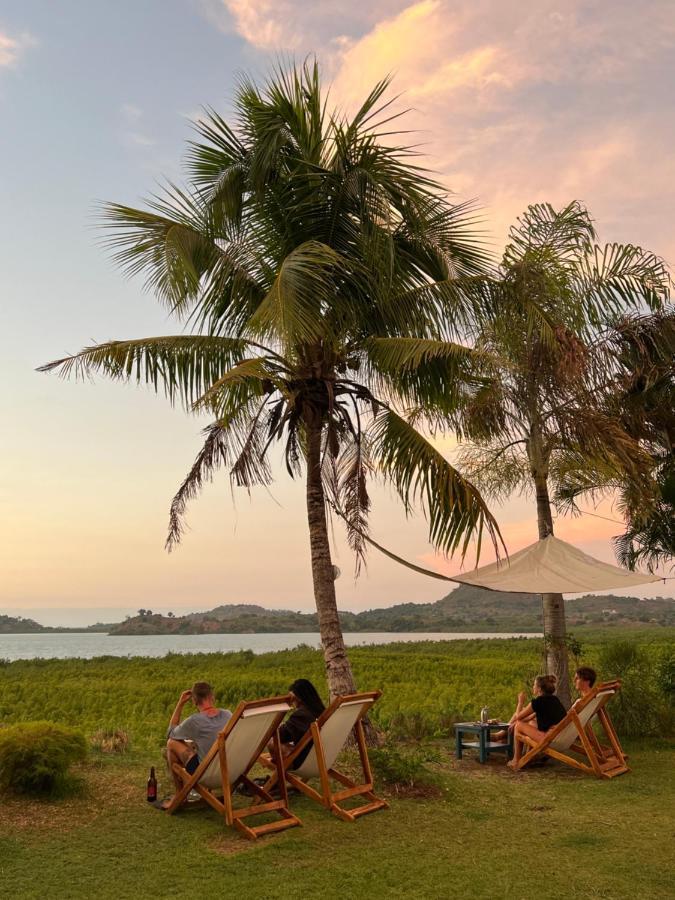 Corto Novo Maison D'Hotes-Camping Nosy-Be エクステリア 写真
