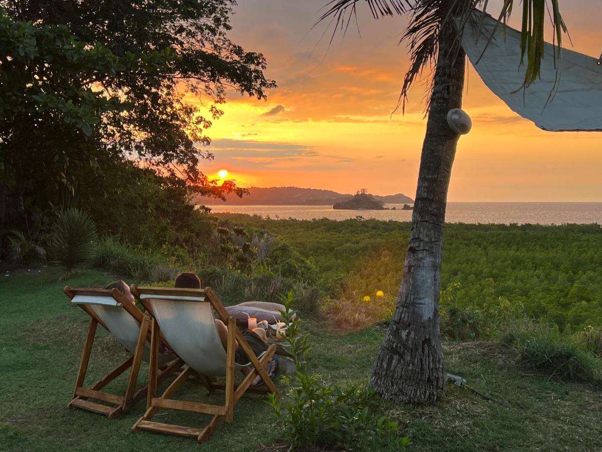 Corto Novo Maison D'Hotes-Camping Nosy-Be エクステリア 写真