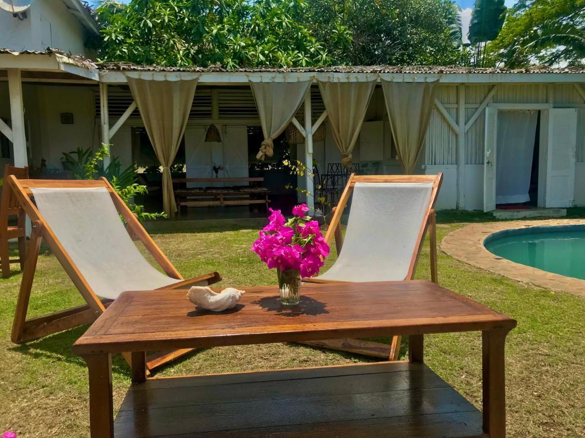 Corto Novo Maison D'Hotes-Camping Nosy-Be エクステリア 写真
